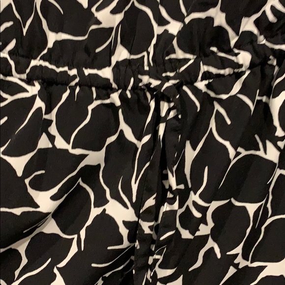 Romper - Picture 2 of 3